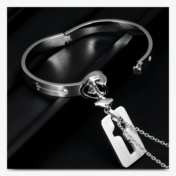 Concentric interlocking Chain And Link Stainless Steel Couple Bracelet On Sale
